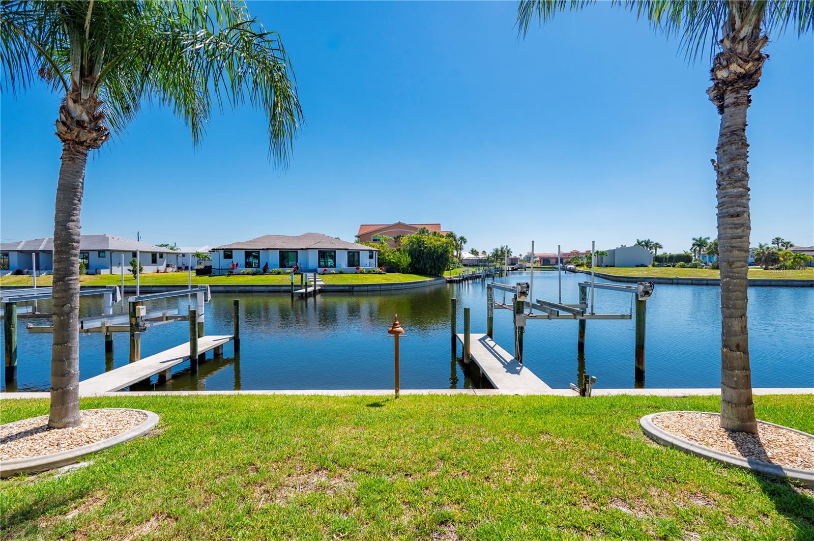 GOLDEN SANDS - Residential