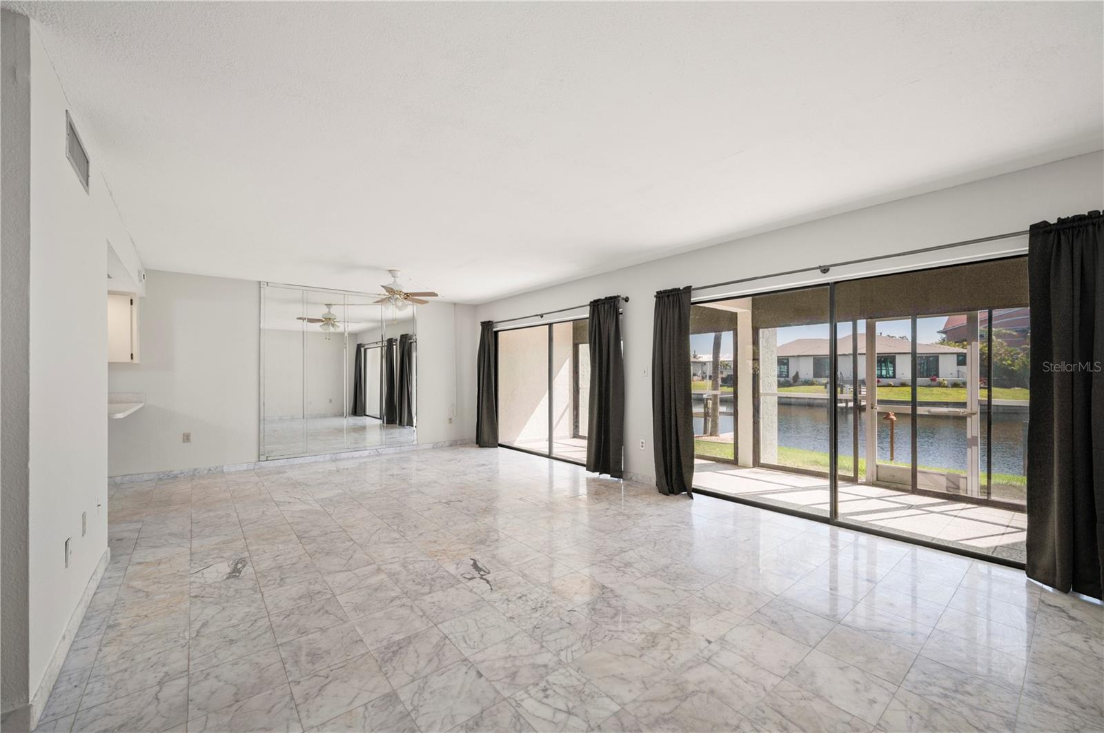 GOLDEN SANDS - Residential