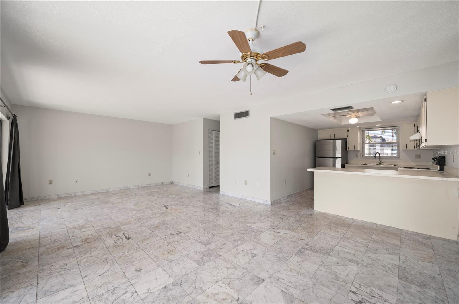 GOLDEN SANDS - Residential