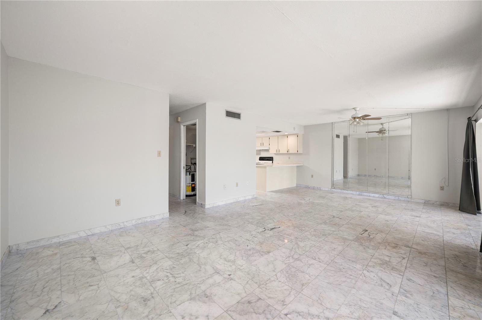GOLDEN SANDS - Residential