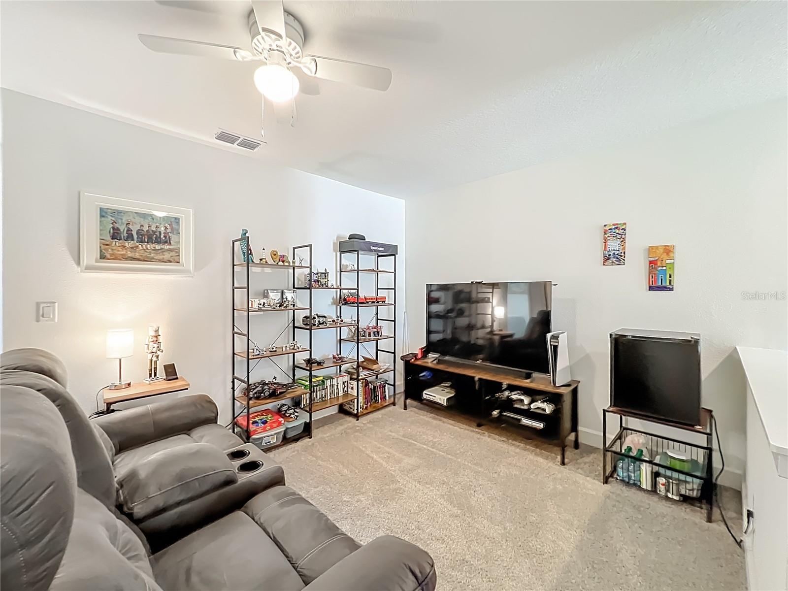 TOWNHOMES AT RIVERS EDGE - Residential