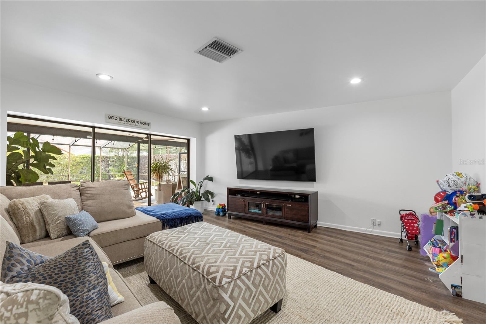 SWEETWATER SUB THIRD ADD - Residential Lease