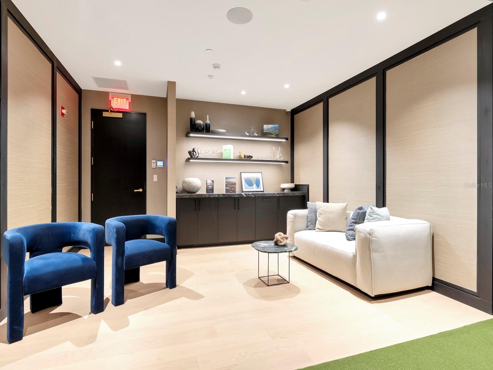 3015 BAY OAKS CONDOMINIUM - Residential