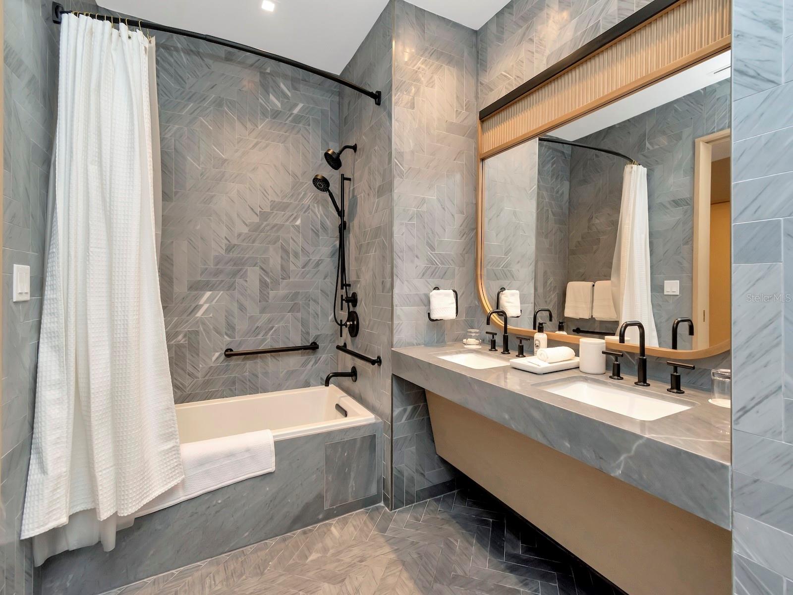 3015 BAY OAKS CONDOMINIUM - Residential