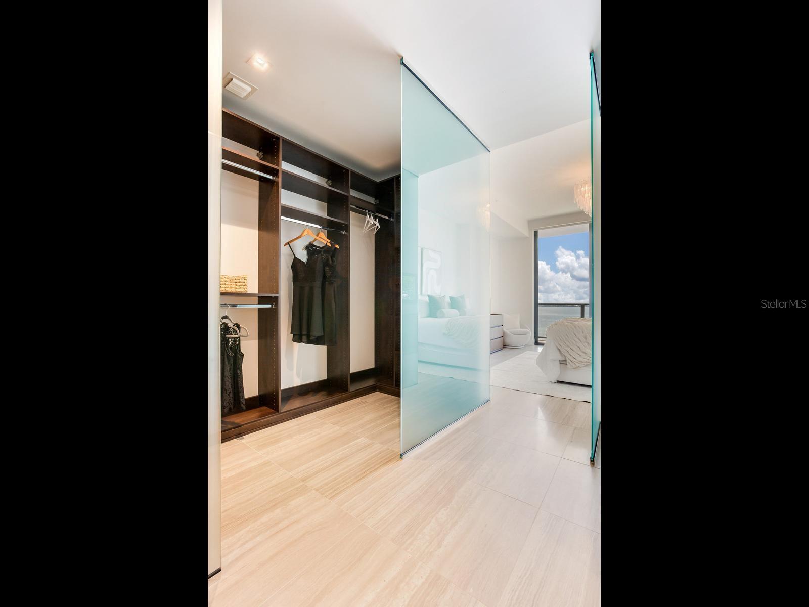 3015 BAY OAKS CONDOMINIUM - Residential