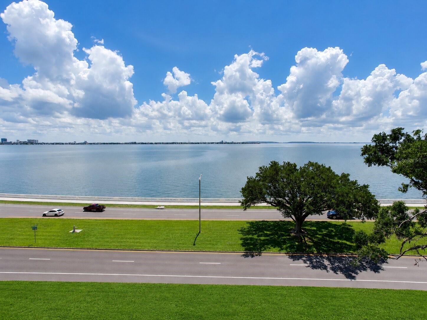 3015 BAY OAKS CONDOMINIUM - Residential