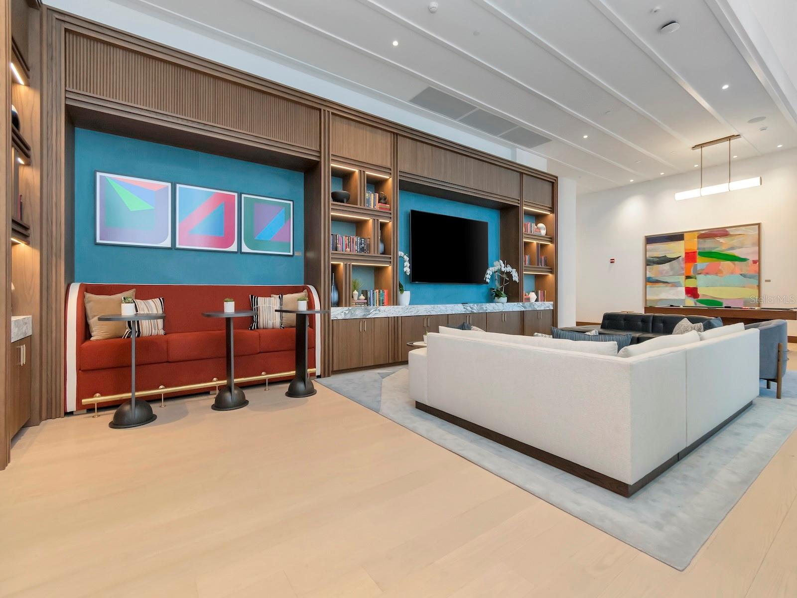 3015 BAY OAKS CONDOMINIUM - Residential