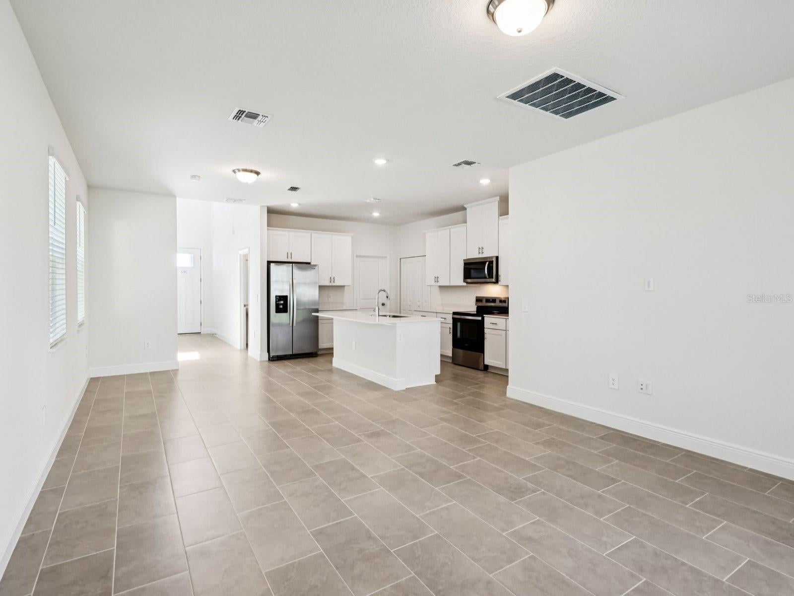 2194 WILDBERRY WAY