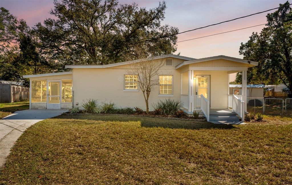 Photo of 745 Marion Place, Bartow, FL 33830 (MLS # L4958933)