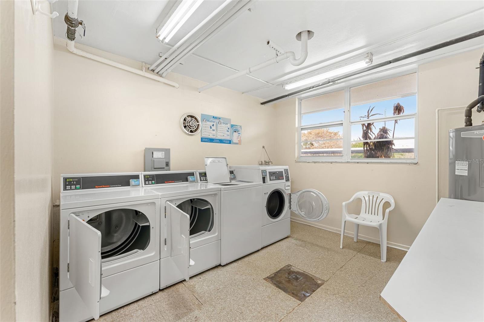 SATURN CONDO - Residential