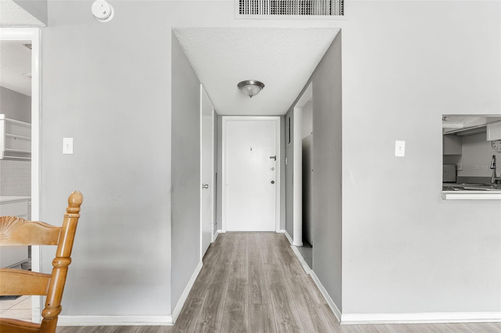 SATURN CONDO - Residential