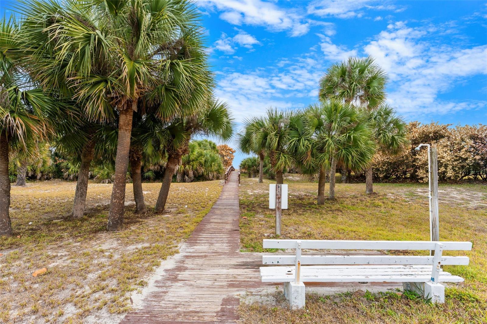 SATURN CONDO - Residential