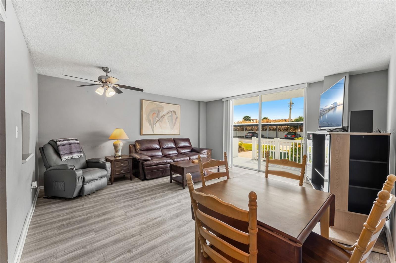 SATURN CONDO - Residential