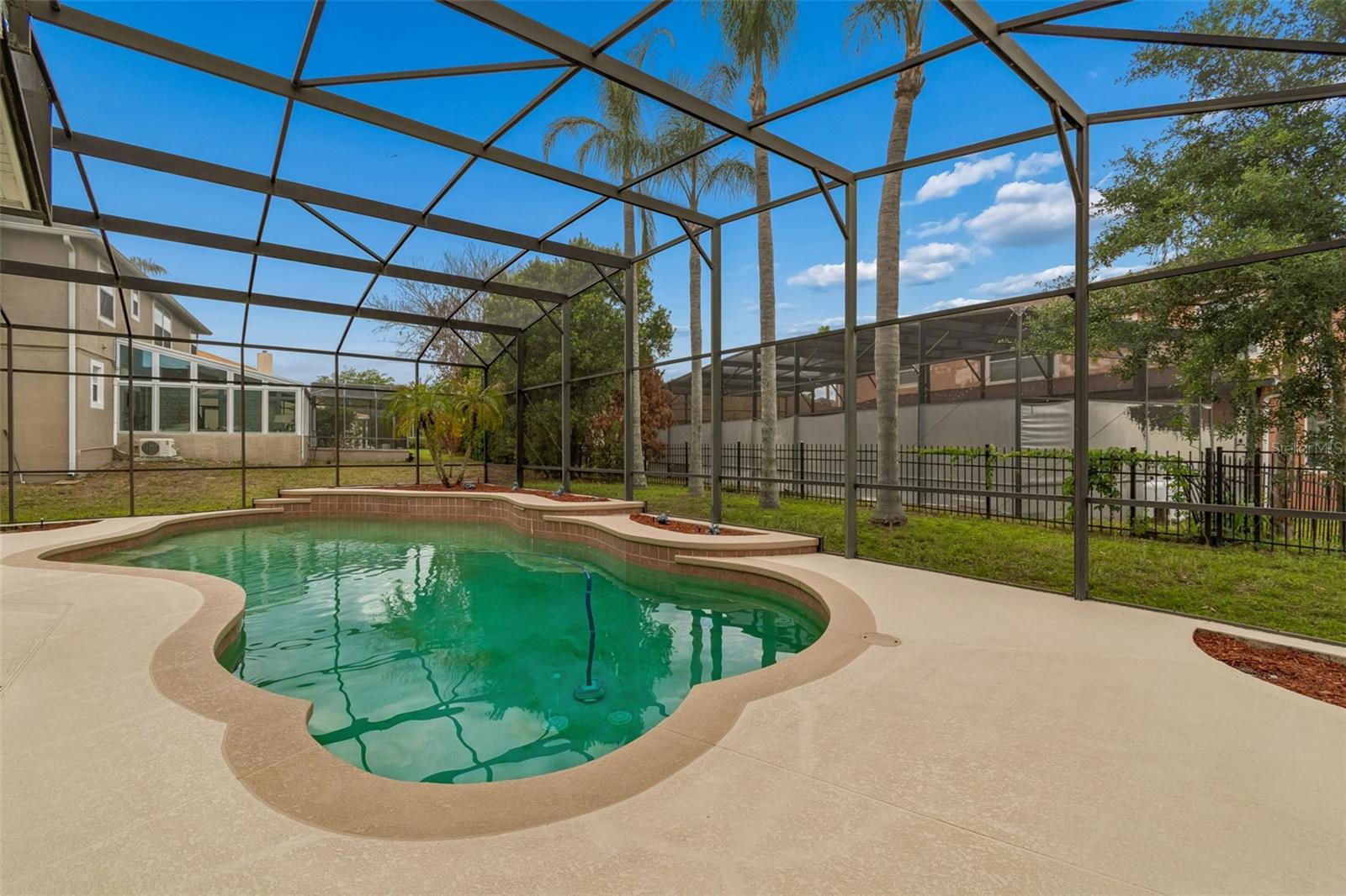 EMERALD FOREST - Residential