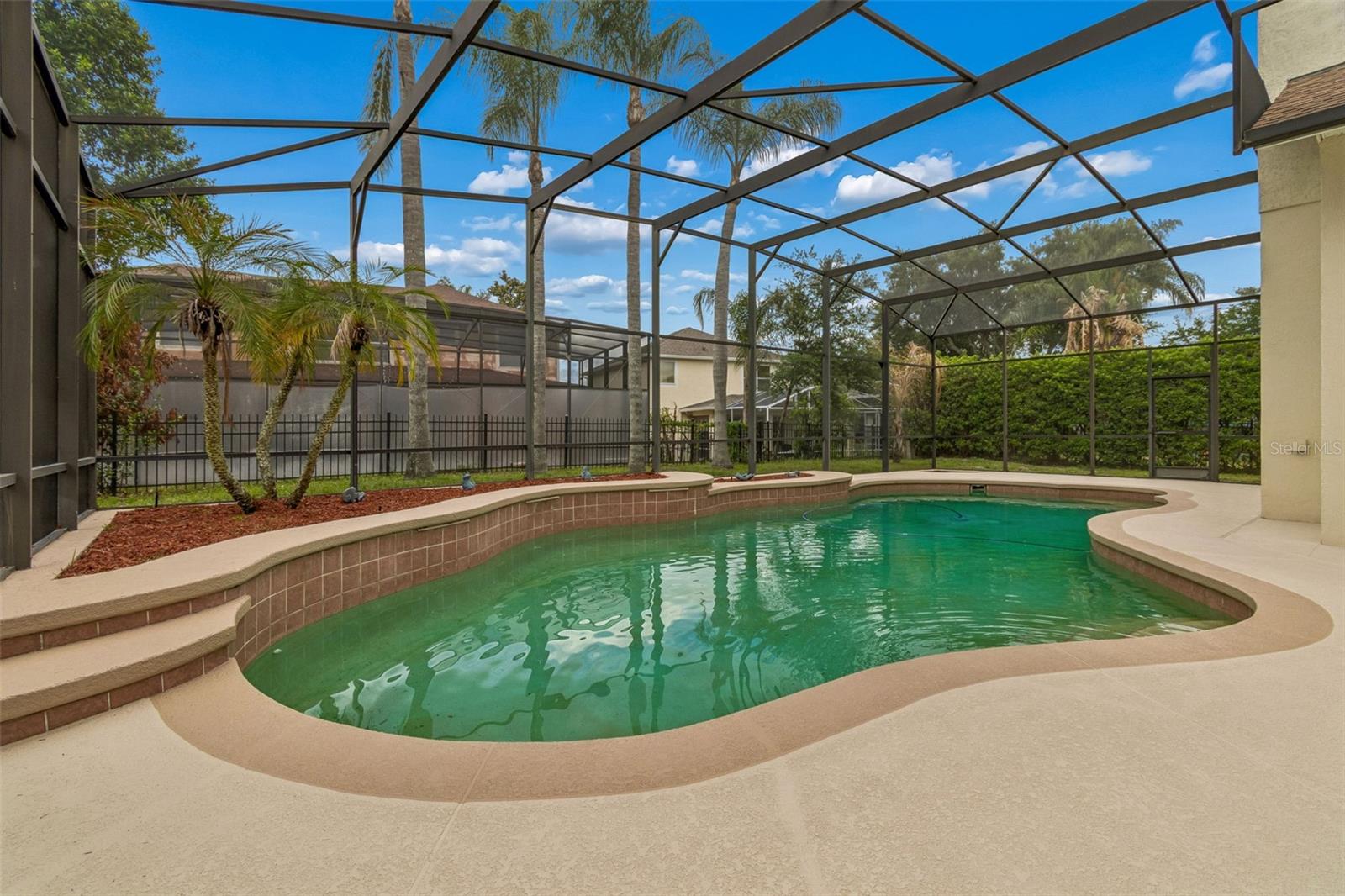 EMERALD FOREST - Residential