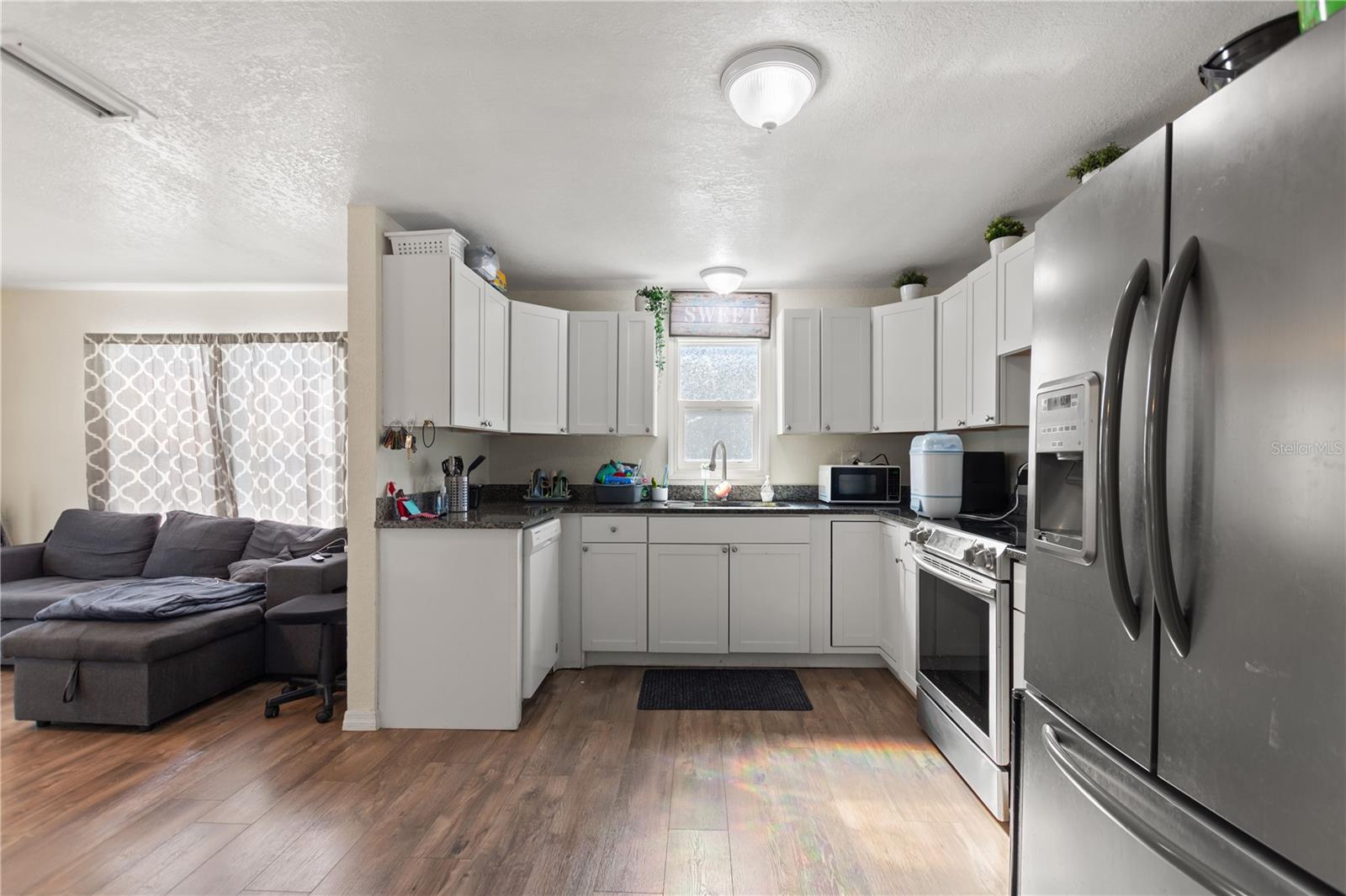 LENA VISTA SUB - Residential