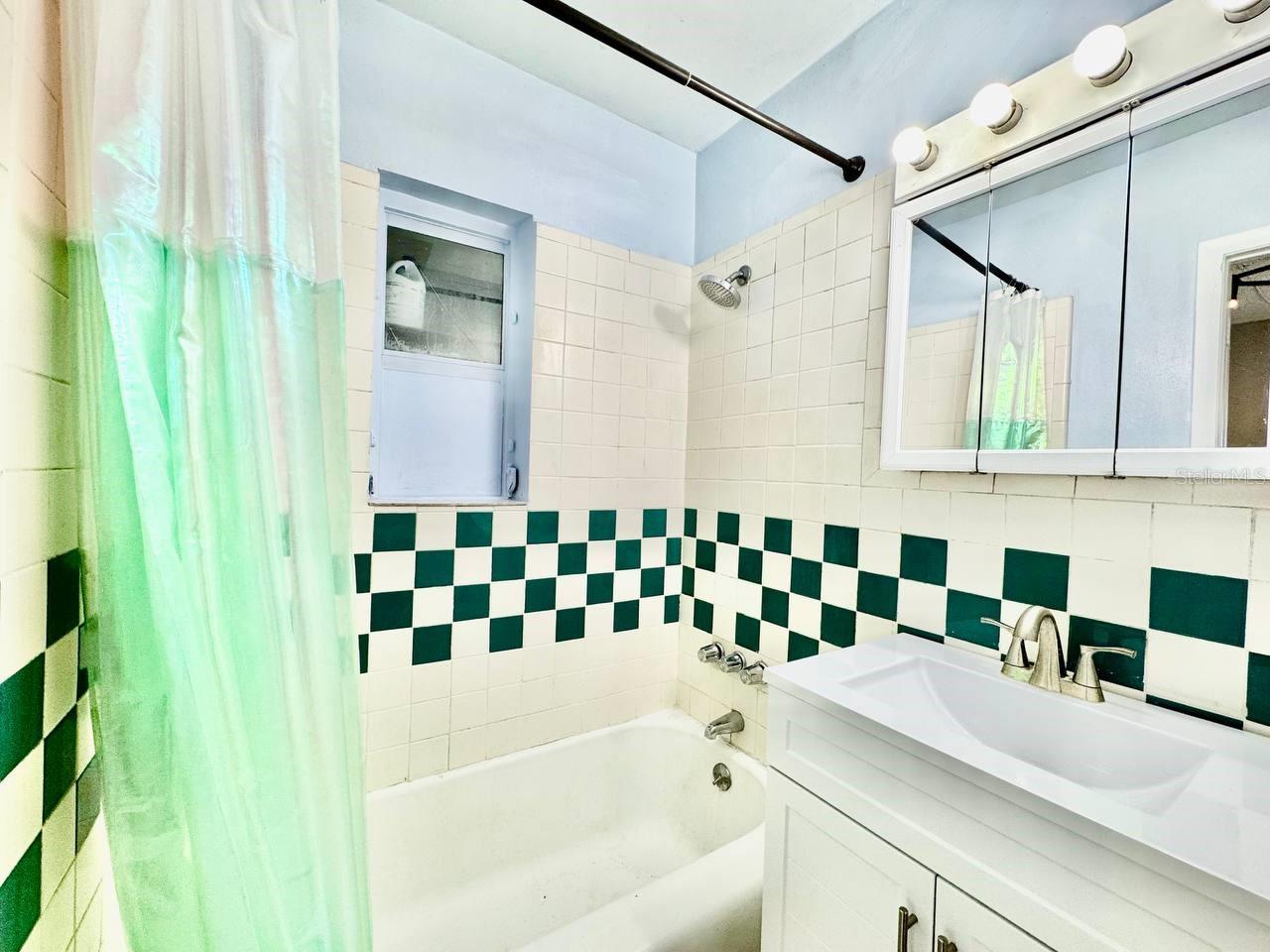 WILSON HEIGHTS - Residential Lease
