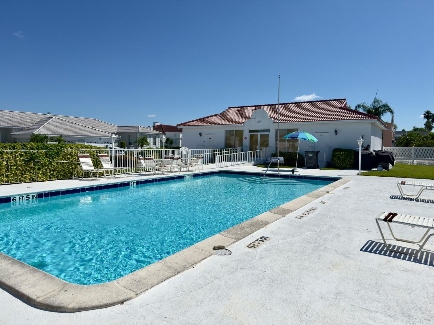 PALM COURT - Residential