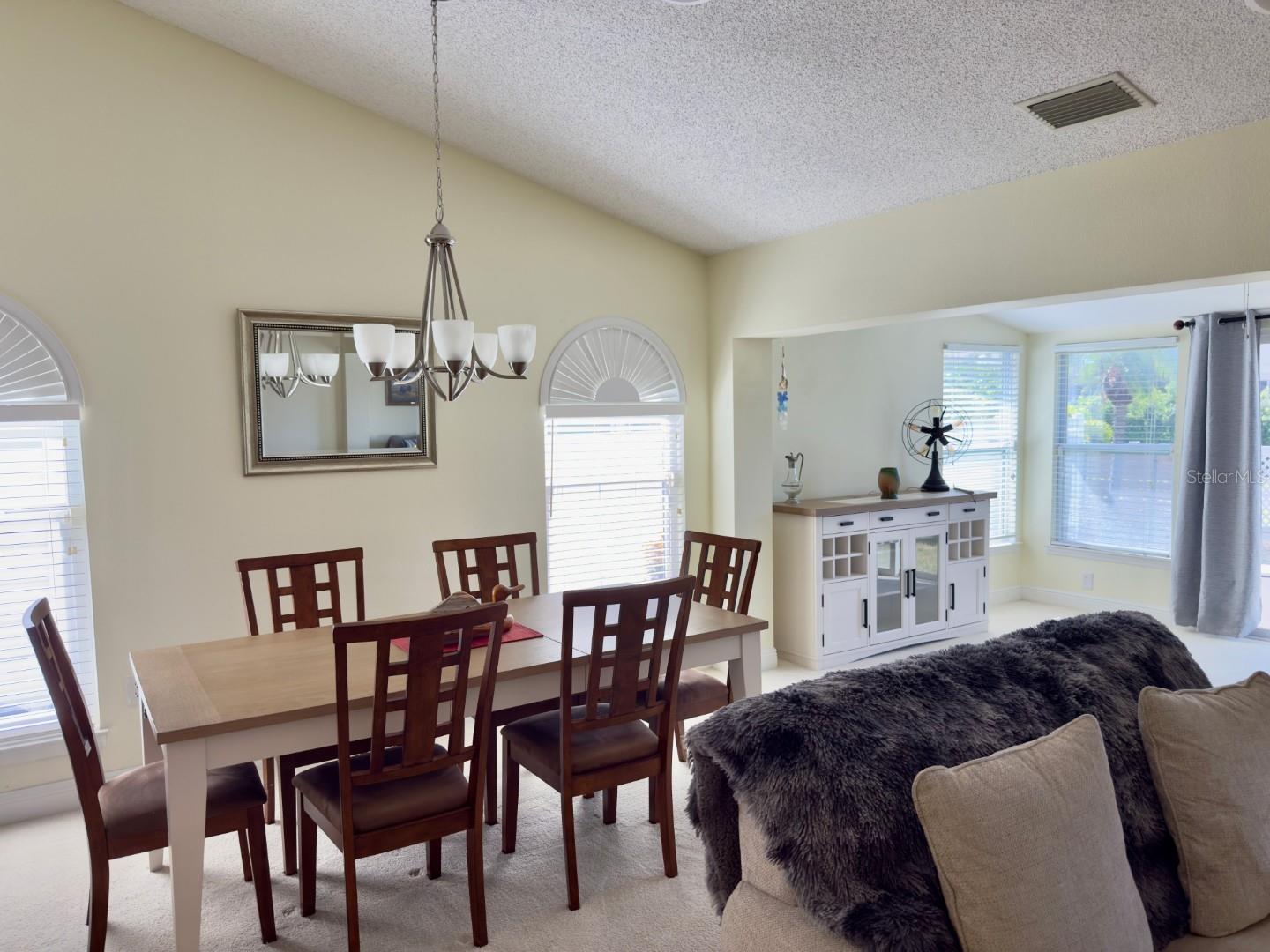 PALM COURT - Residential