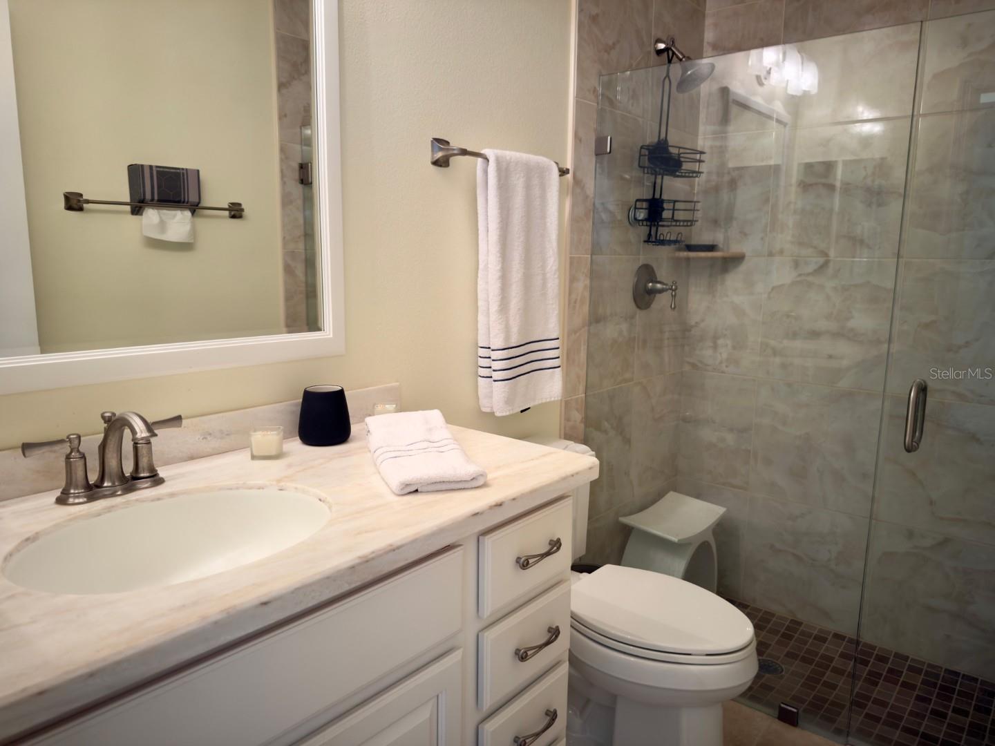 PALM COURT - Residential