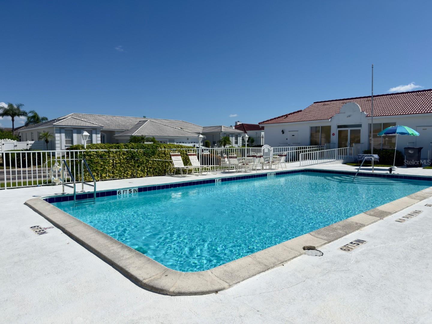 PALM COURT - Residential