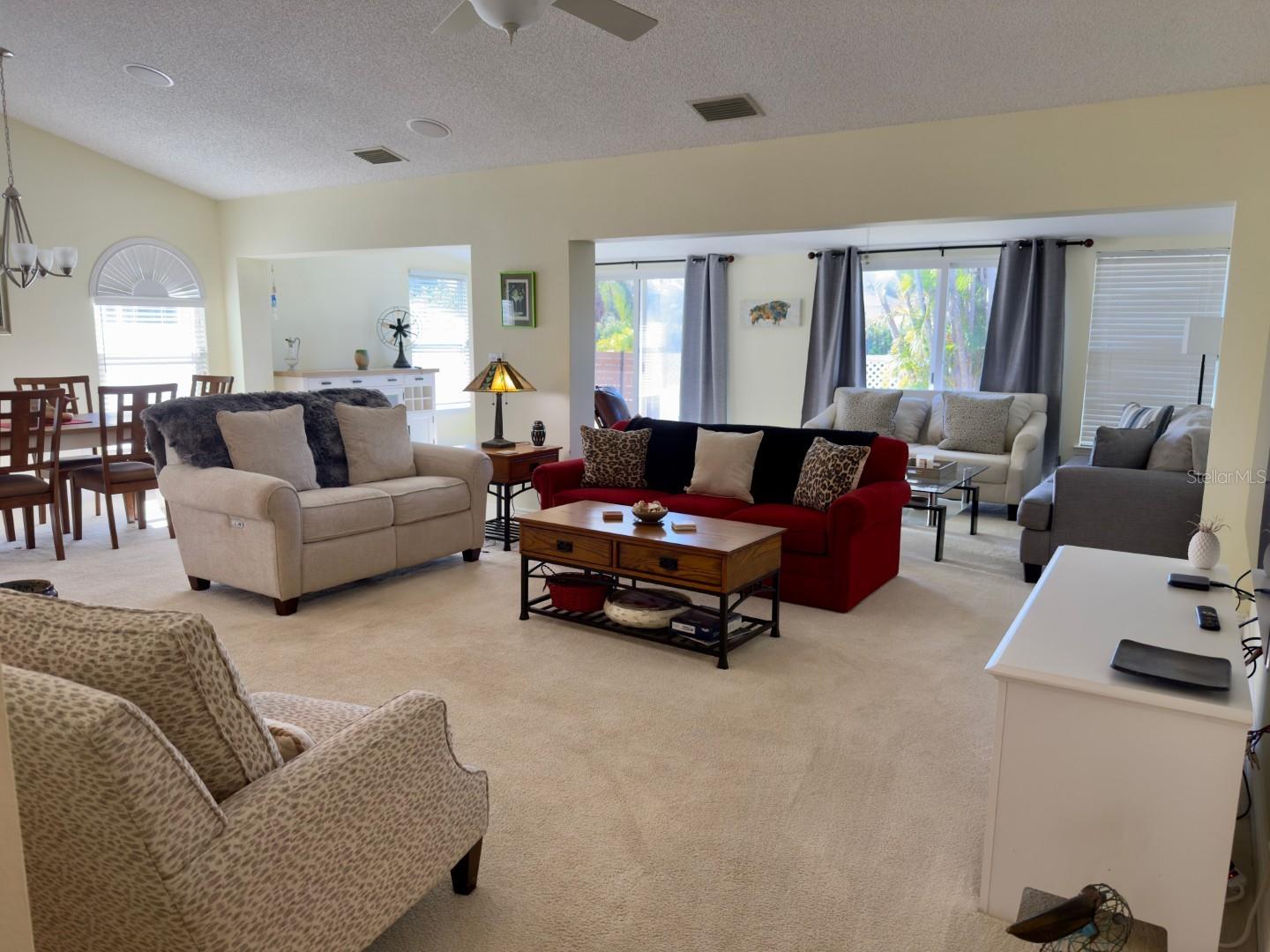 PALM COURT - Residential