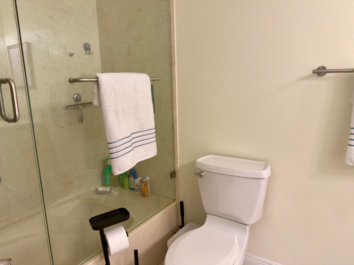 PALM COURT - Residential