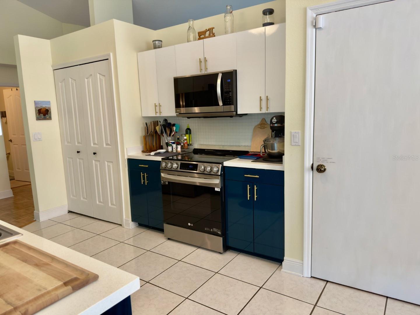 PALM COURT - Residential