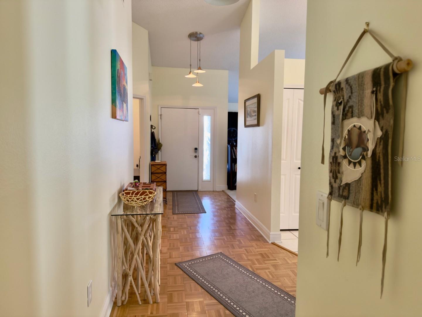 PALM COURT - Residential