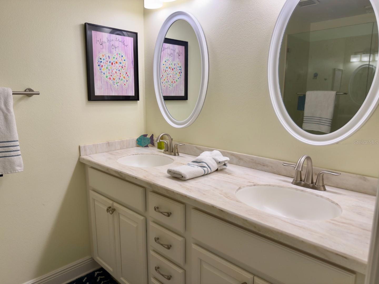 PALM COURT - Residential