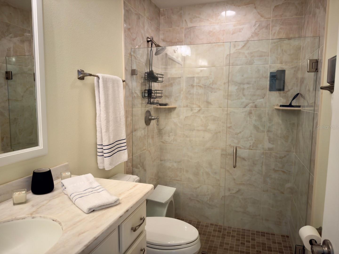 PALM COURT - Residential