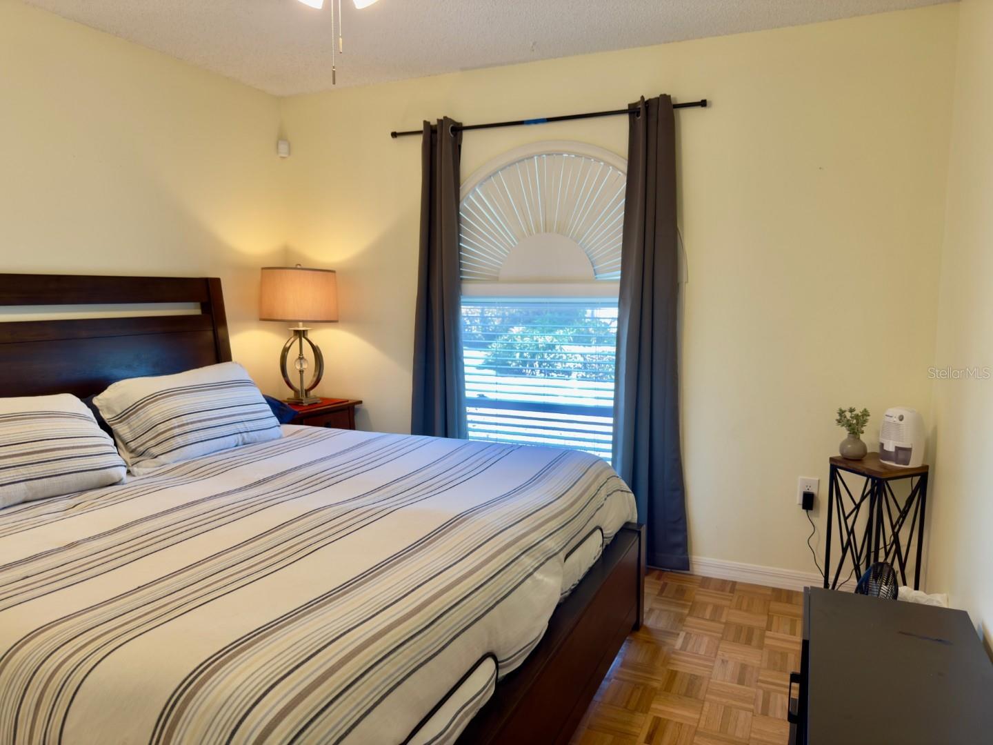 PALM COURT - Residential