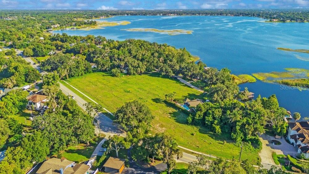 Photo of 618 Ridgewood Drive, Windermere, FL 34786 (MLS # O6439608)