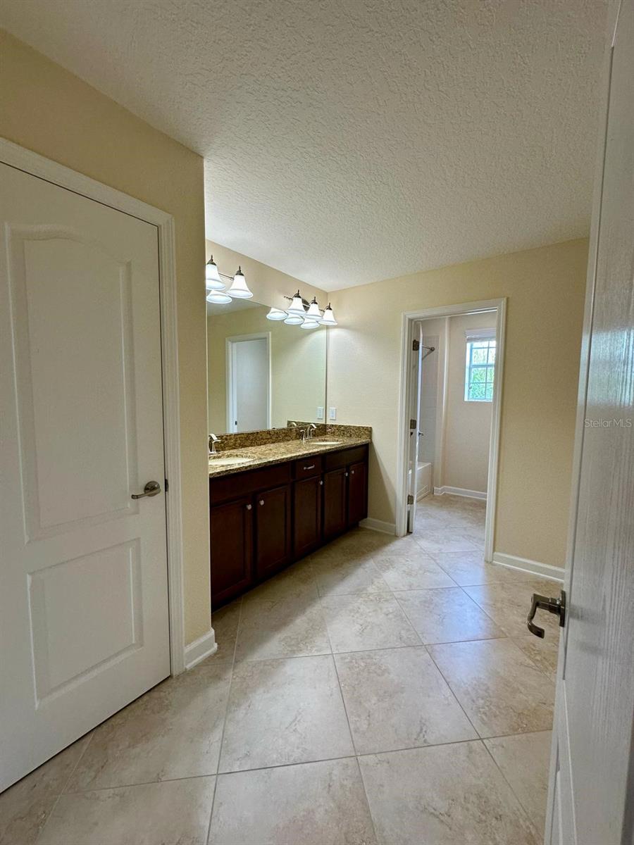 WINDERMERE SOUND PH 2 - Residential Lease