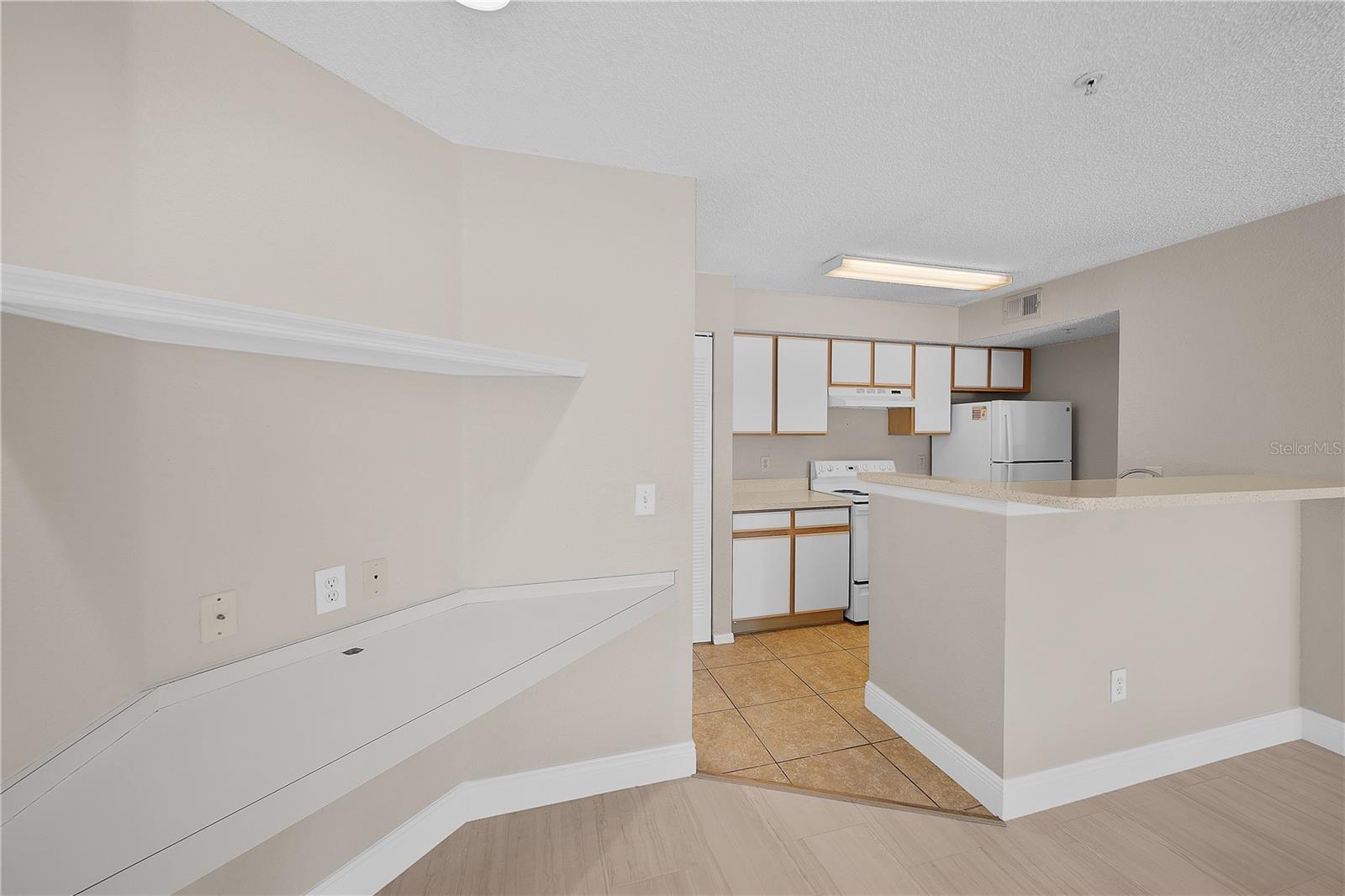 VILLAS DEL SOL AT KISSIMMEE CONDO INC - Residential Lease