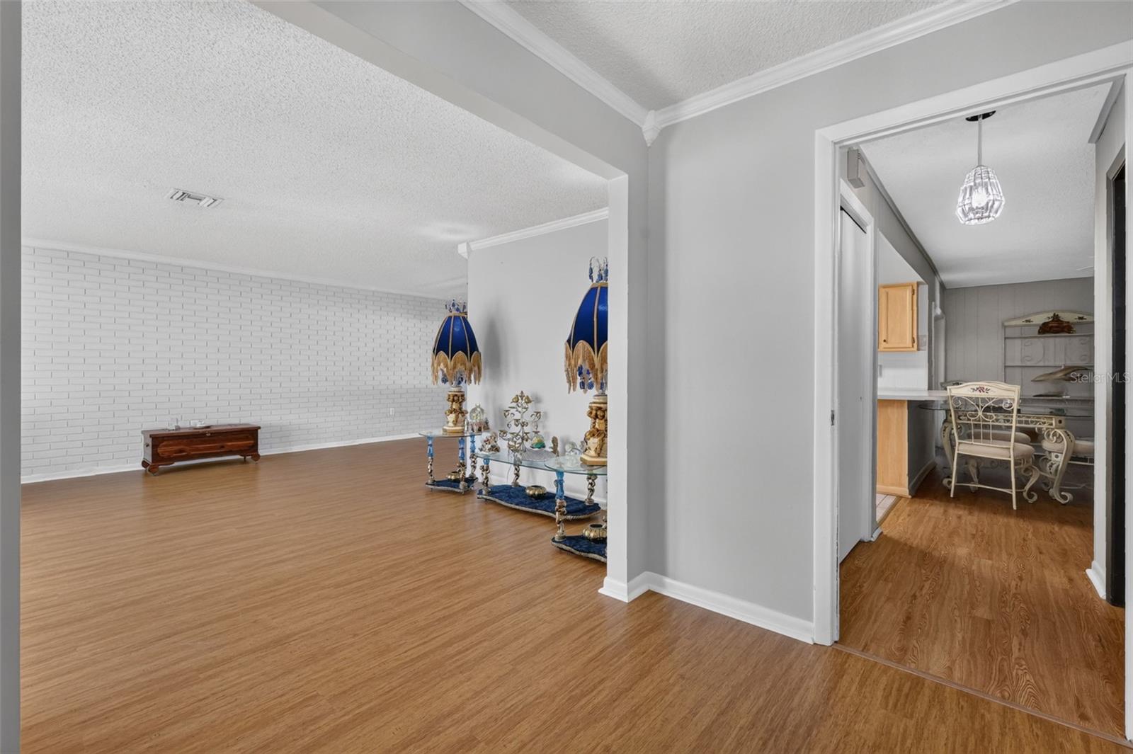 241 S 7TH ST