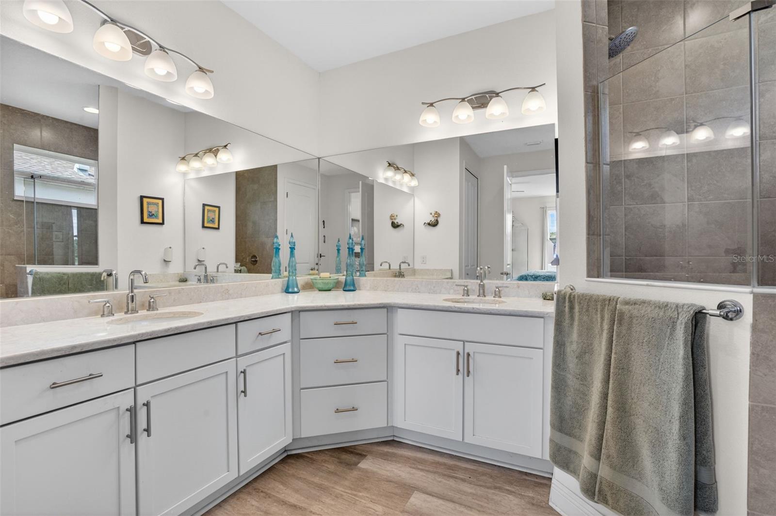 CROSSCREEK PH I SUBPH B & C - Residential