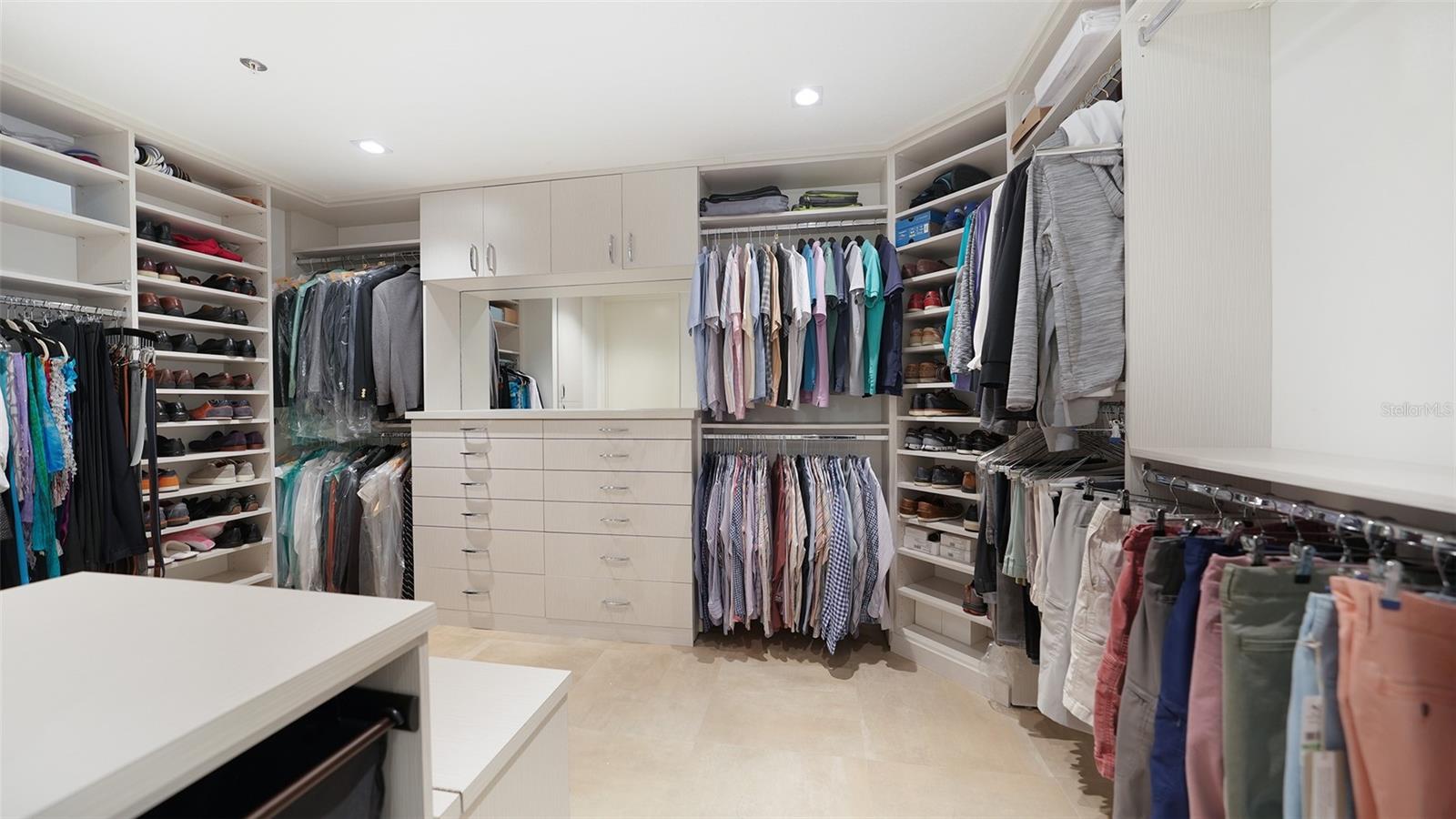 GRAND BAY - Residential