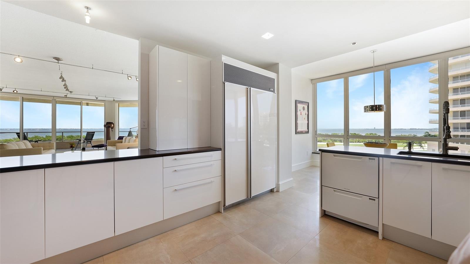 GRAND BAY - Residential