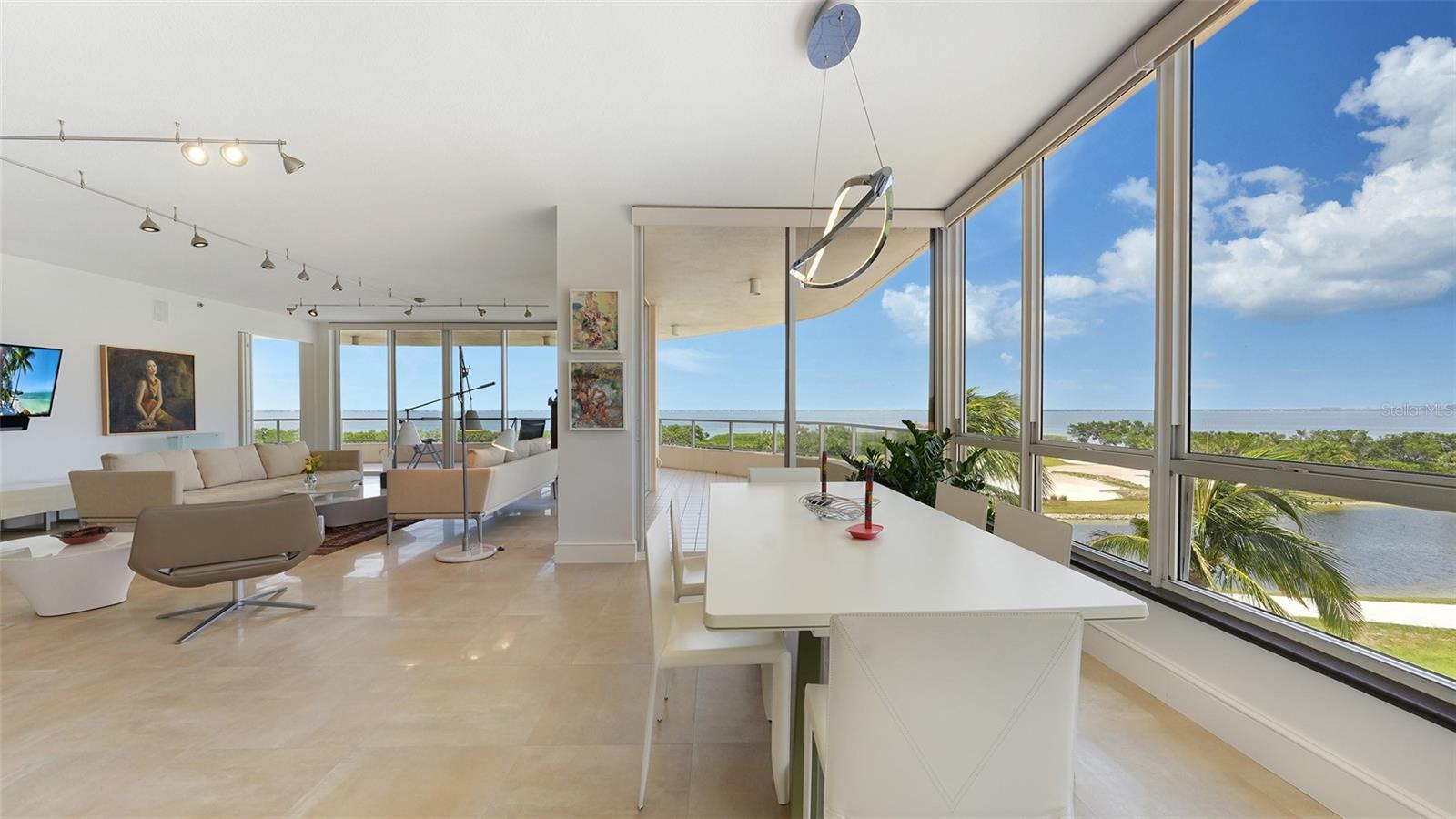 GRAND BAY - Residential