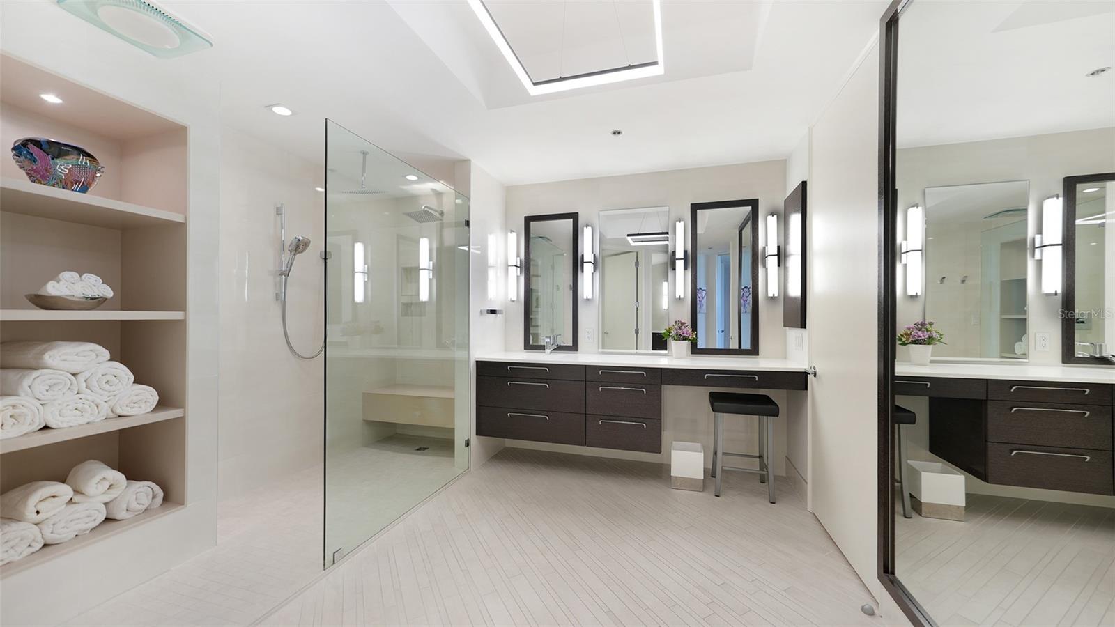 GRAND BAY - Residential