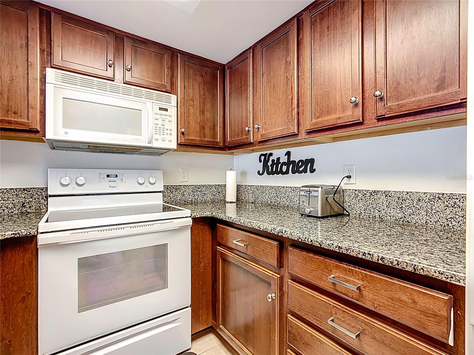 WILLOW POINT ESTATES - Residential