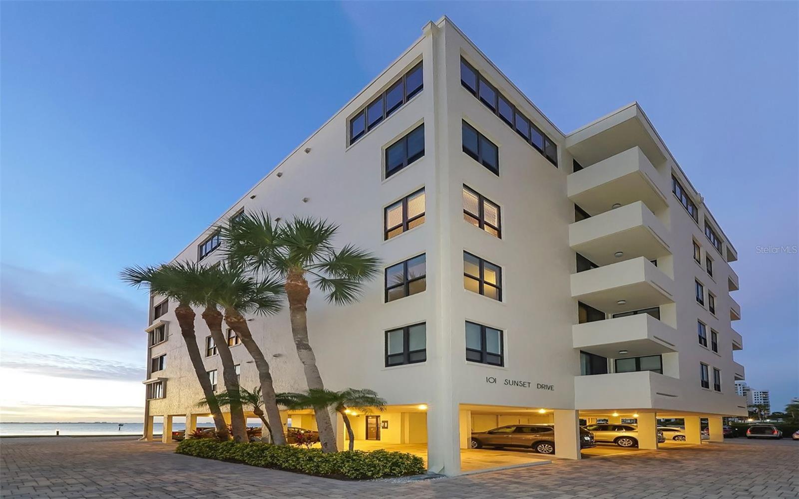 101 SUNSET DRIVE 103