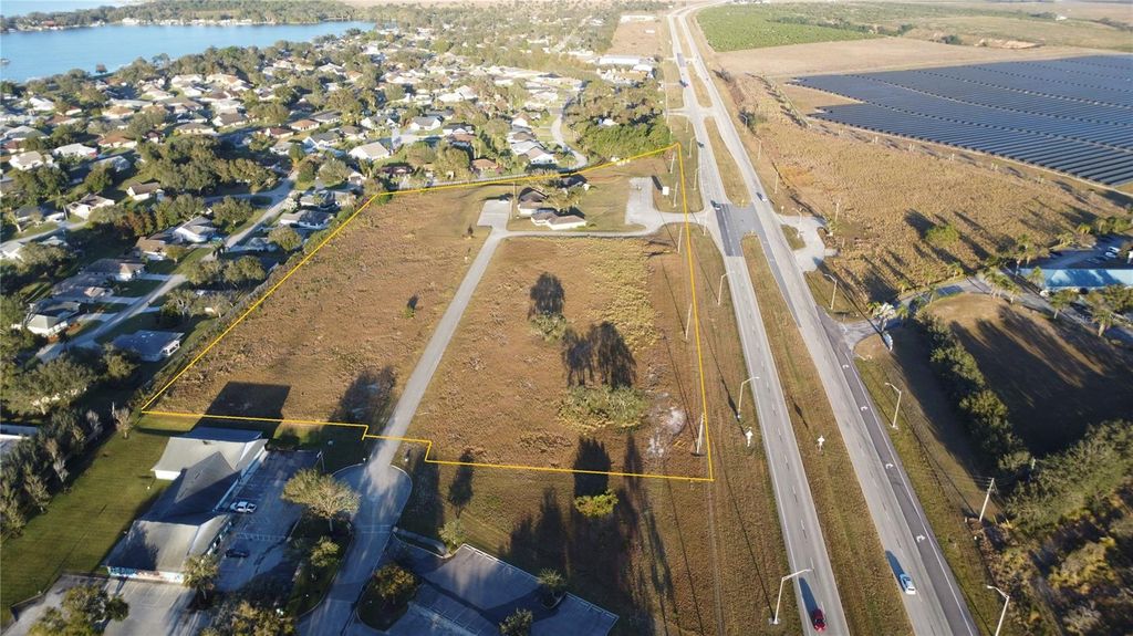 Photo of 1346 Us 27 Highway N, Lake Placid, FL 33852 (MLS # L4949407)