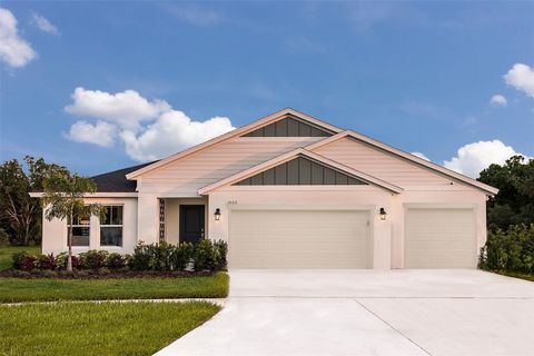 A home in WINTER HAVEN