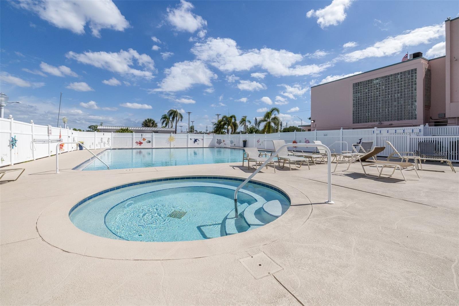 BRADENTON TROPICAL PALMS CO-OP - Residential