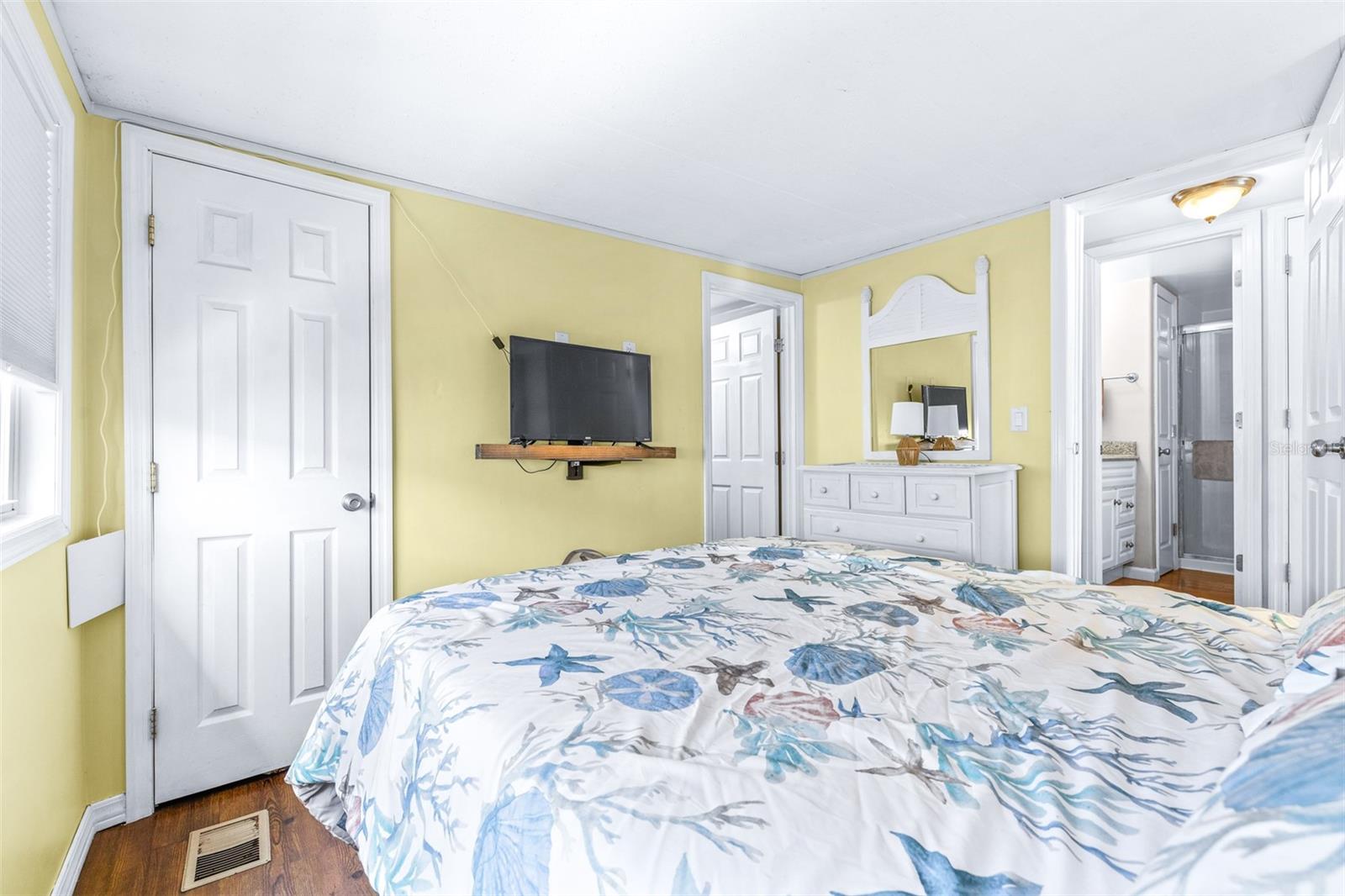 BRADENTON TROPICAL PALMS CO-OP - Residential