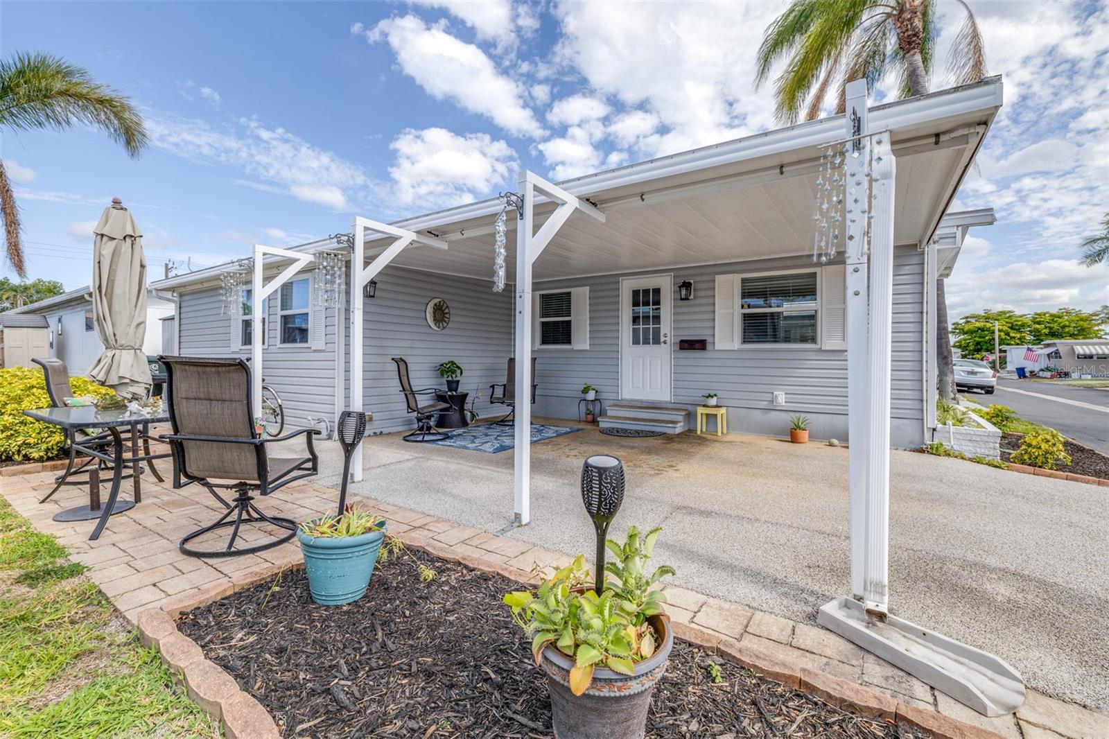 2712 17TH STREET LANE W