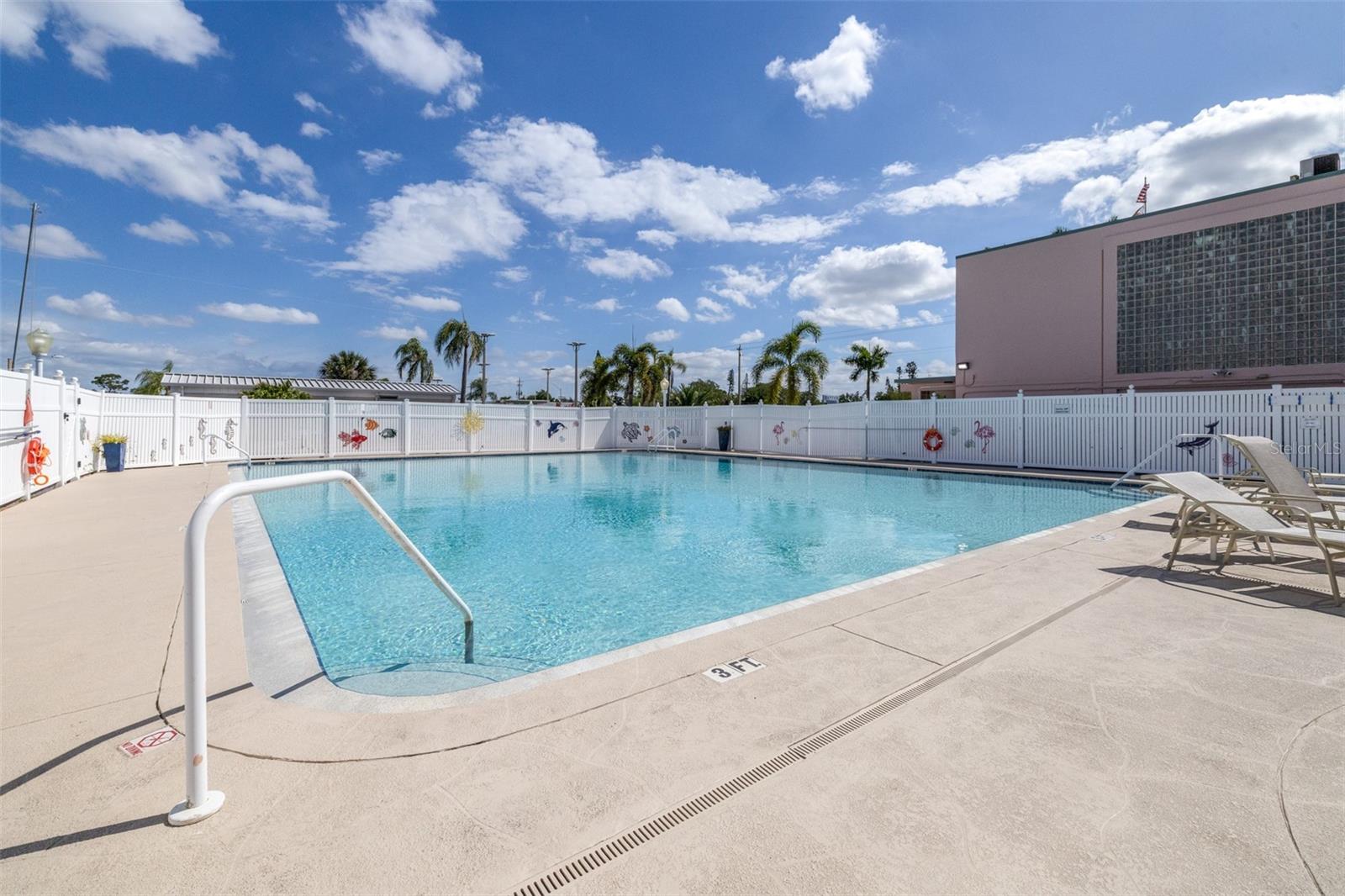 BRADENTON TROPICAL PALMS CO-OP - Residential