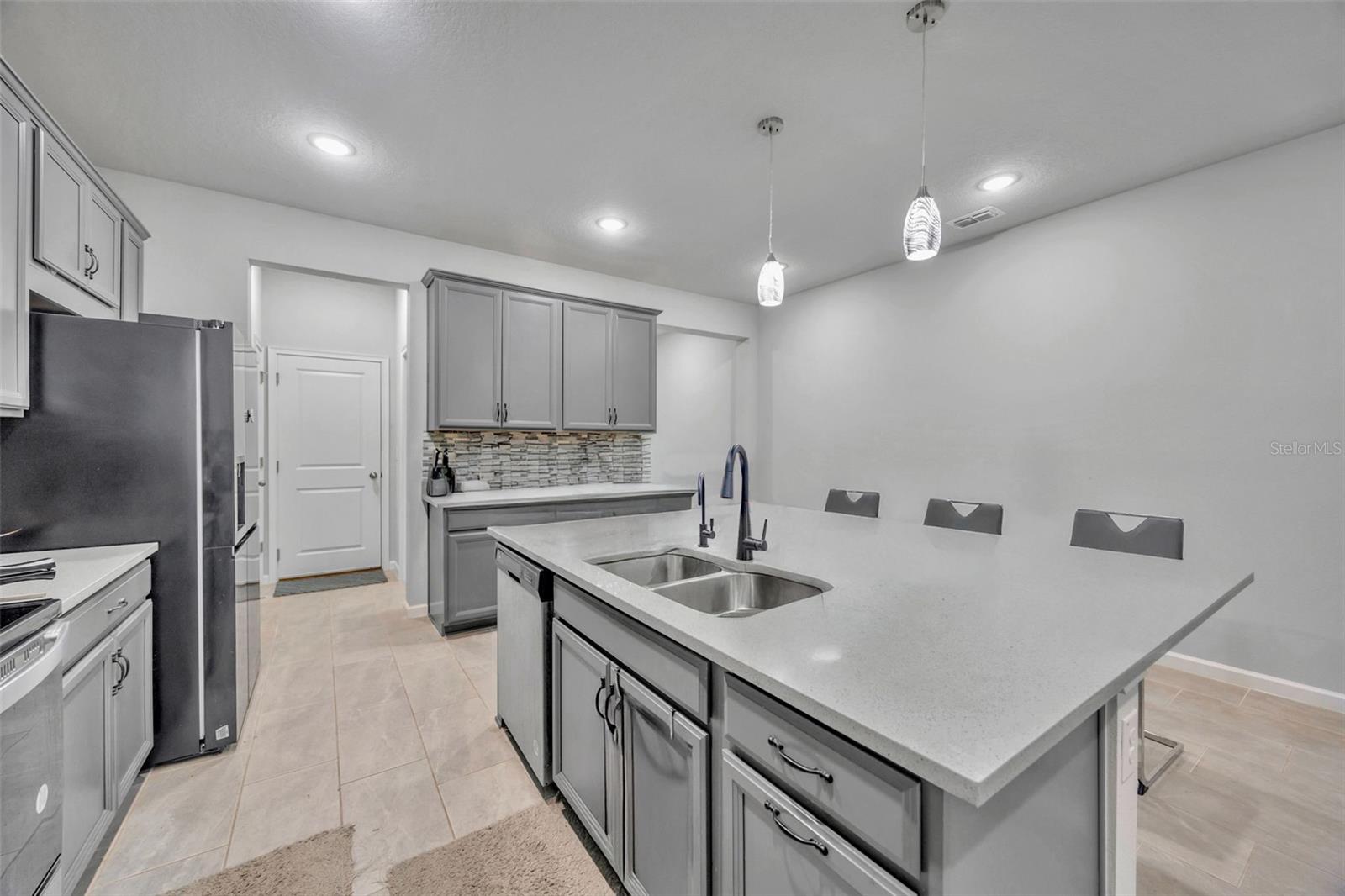 PARKVIEW/LONG LAKE RANCH PH 1A - Residential Lease